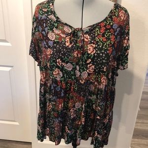 Torrid NWT 5/ 5X Black Floral Babydoll Top